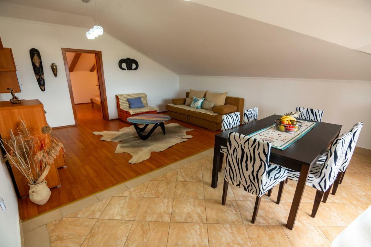 Apartmani Ivan Lopar Bagian luar foto