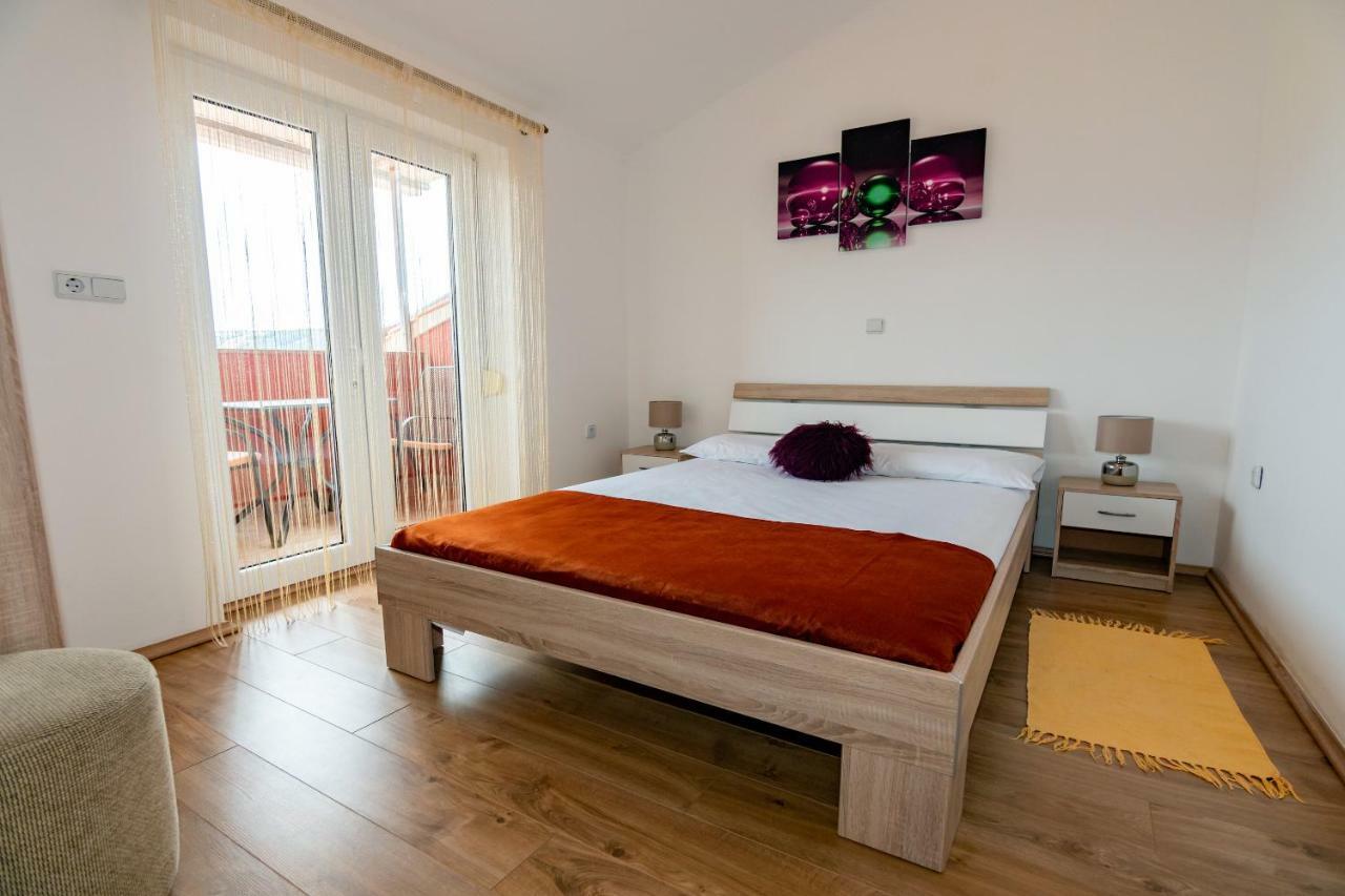 Apartmani Ivan Lopar Bagian luar foto