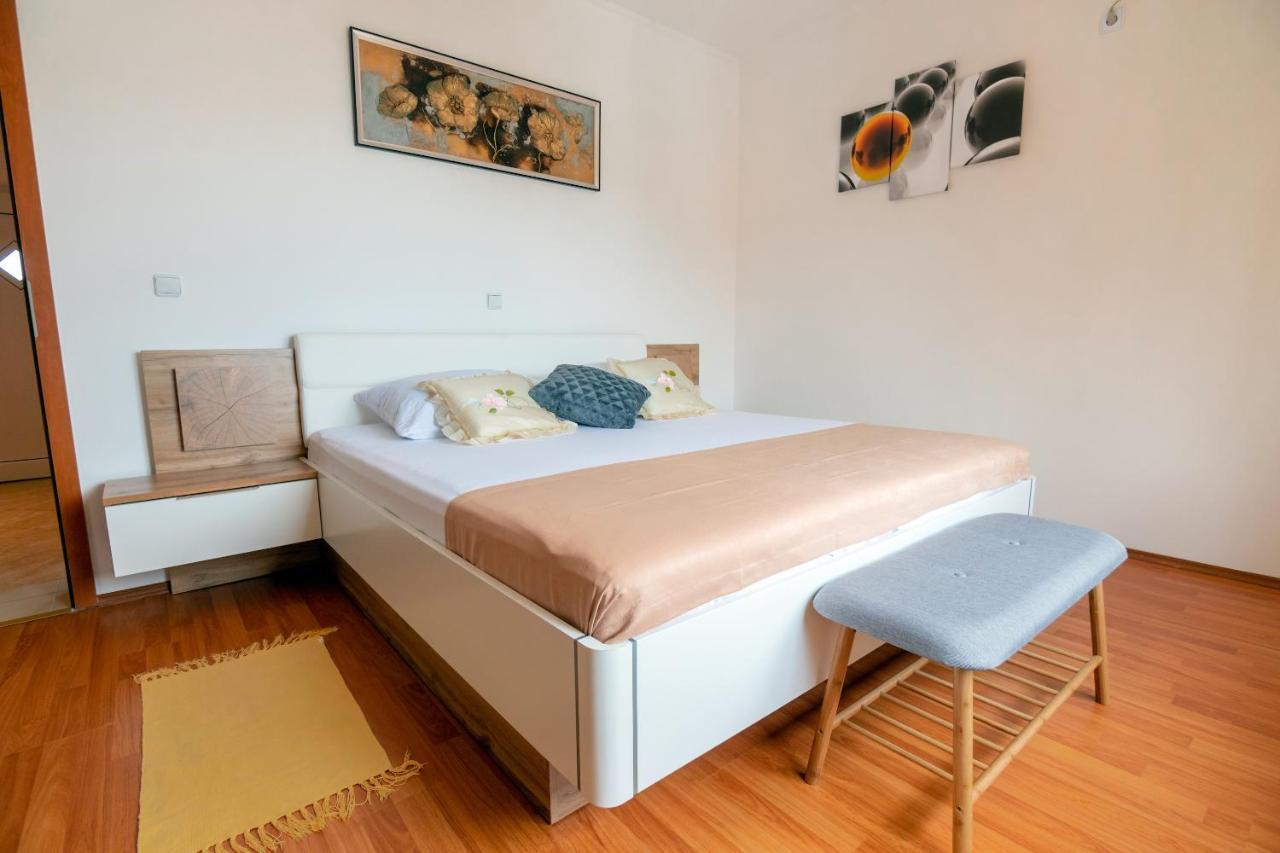 Apartmani Ivan Lopar Bagian luar foto