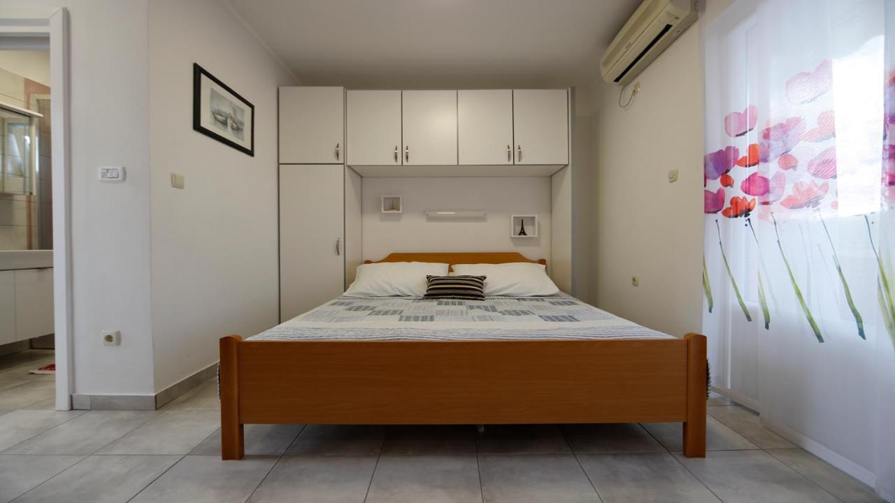 Apartmani Ivan Lopar Bagian luar foto